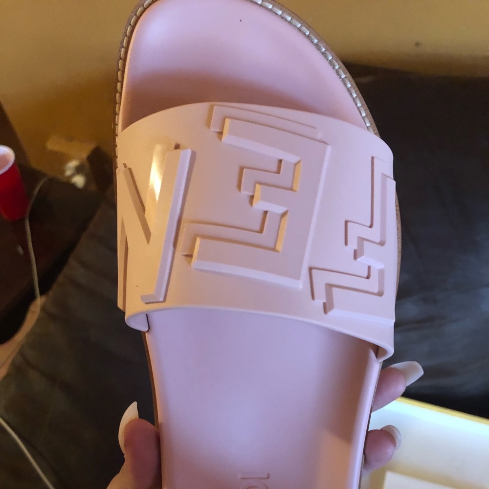 Light pink Fendi slides